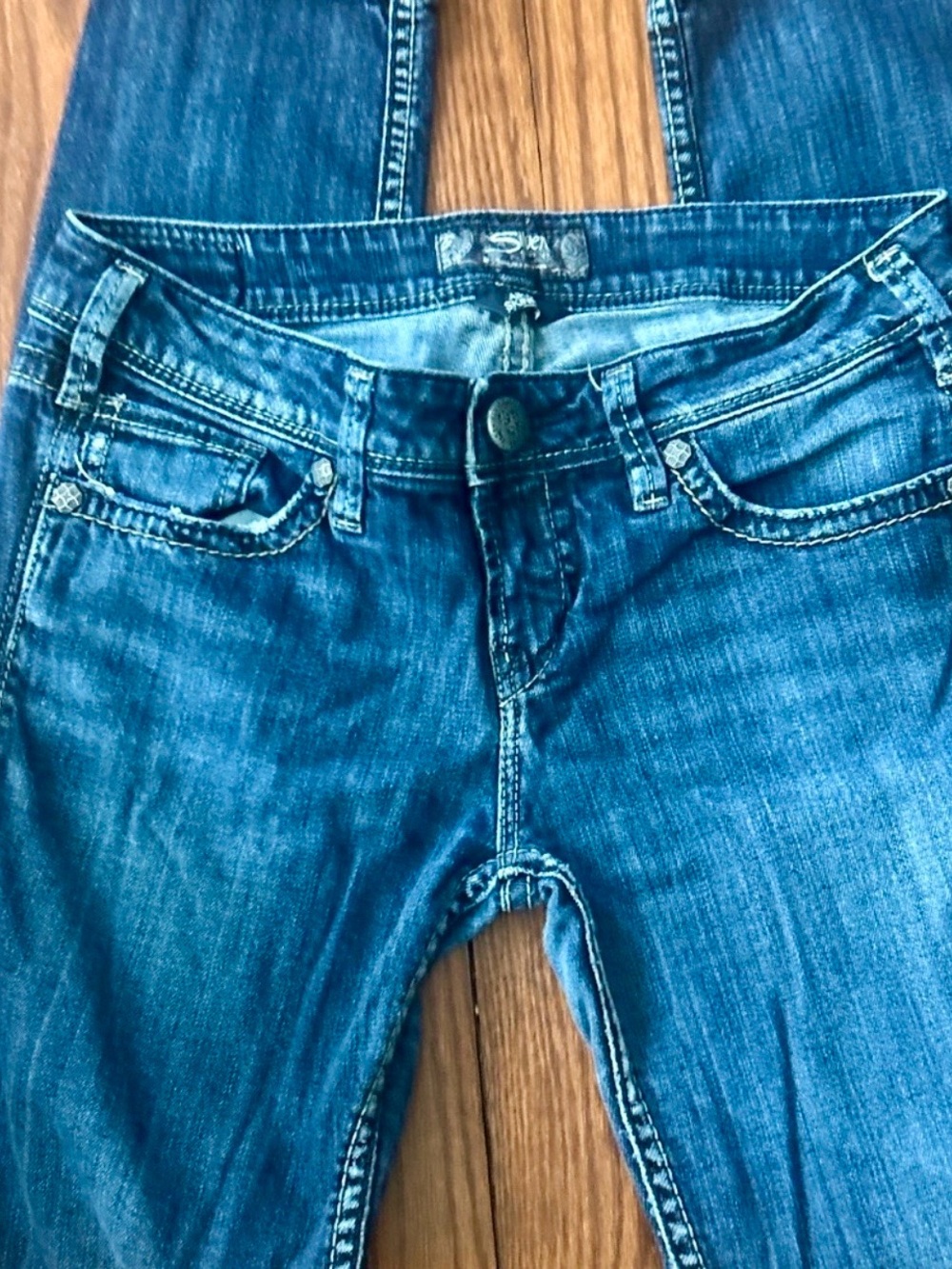 Silver AIKO SKINNY Jeans Women's Skinny in Medium Dark Blue Wash 28/31